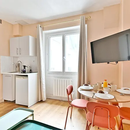 Pour 4 Proche De La Gare Montparnasse Apartment Paris