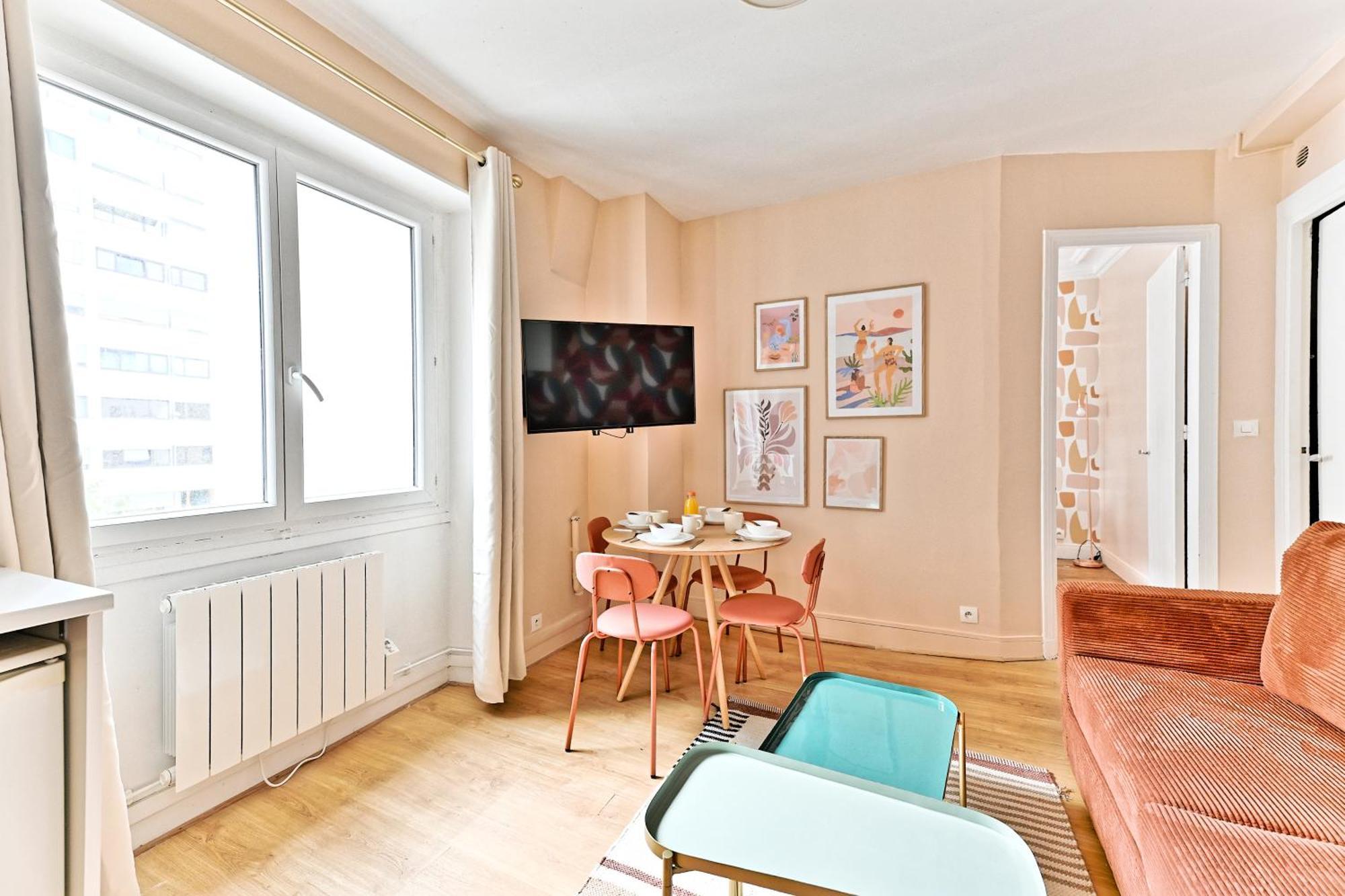 Pour 4 Proche De La Gare Montparnasse Apartment